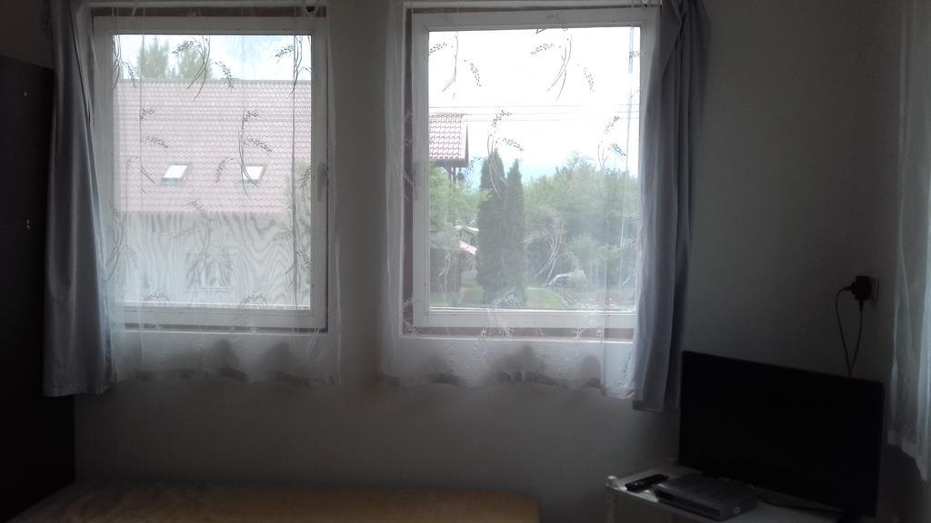 Apartmanhaz Balatonfenyves Lägenhet Exteriör bild